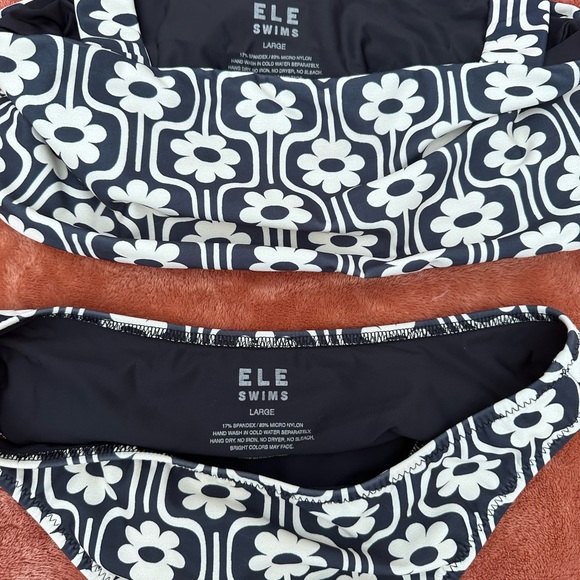 NWOT Ele swim suit - Picture 3 of 4